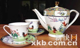 換套茶具品春茶 當傳統(tǒng)茶香與現(xiàn)代家用電器相遇